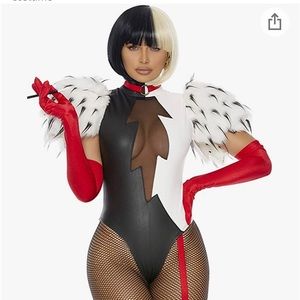 Everything included except the long cigarette holder